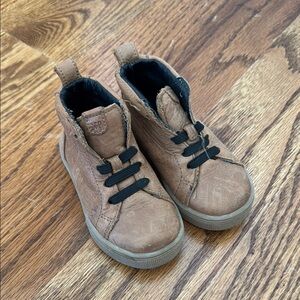 Freshly Picked Brown and Black Boots with Suede Upper